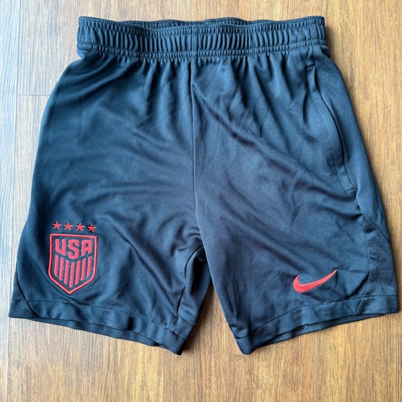 Nike USWNT Soccer Shorts Kid Youth Medium Black Red Dri-Fit US National Team USA - Picture 1 of 10